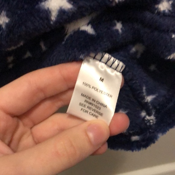 NWT Jaclyn Intimates robe with star design - Picture 4 of 4